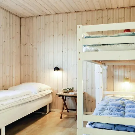 Four-bedroom Holiday In Ringkøbing
