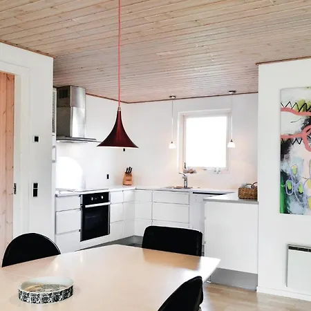 Four-bedroom Holiday In Hébergement de vacances *