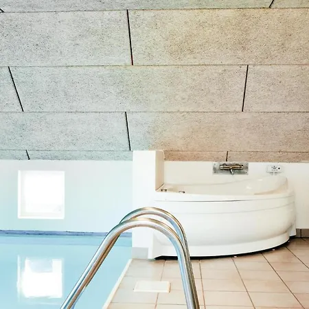 Four-bedroom Holiday In Hébergement de vacances Ringkøbing